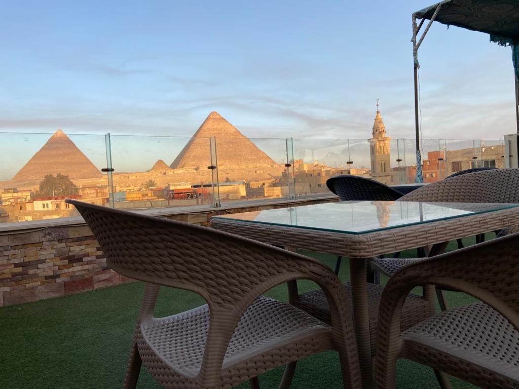 Black Pyramids View Le Caire Extérieur photo
